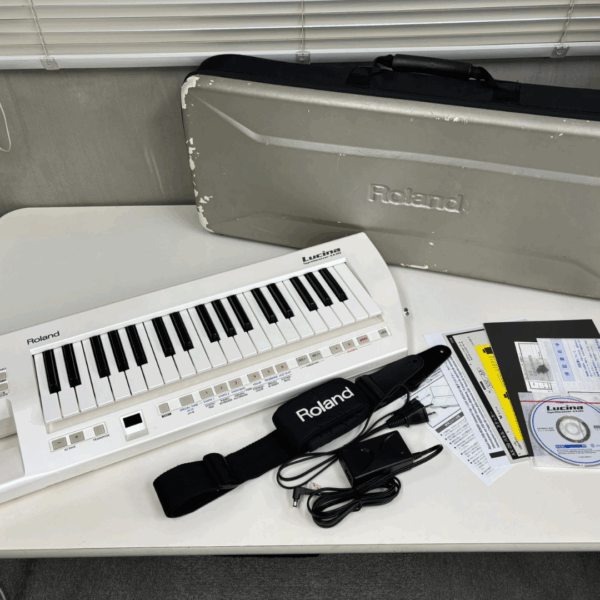 【中古】ローランド Roland Lucina AX-09 [シンセサイザー 37鍵盤 パールホワイト] - 画像 (2)